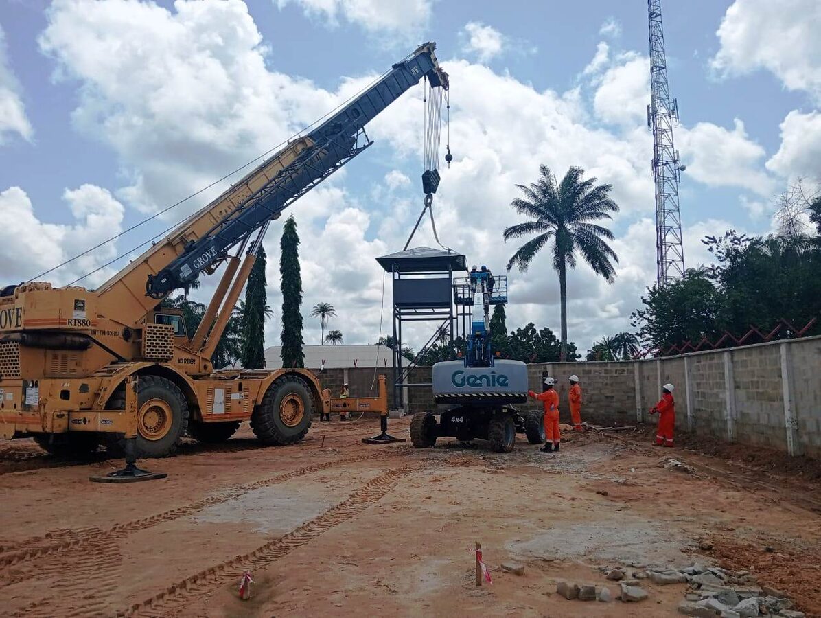 Crane Lift Operation